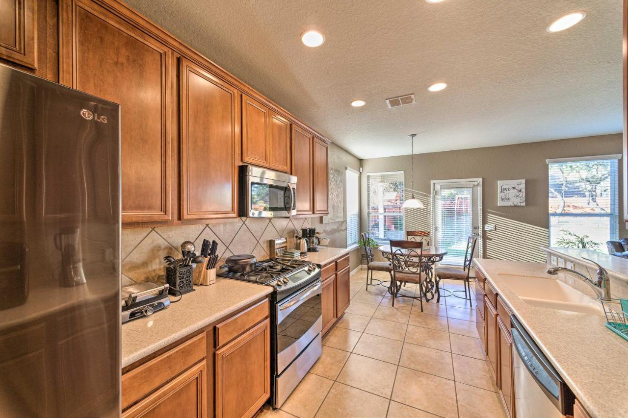Spacious - 5 Miles To Seaworld! * San Antonio