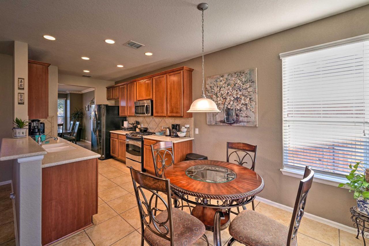 Spacious - 5 Miles To Seaworld! San Antonio
