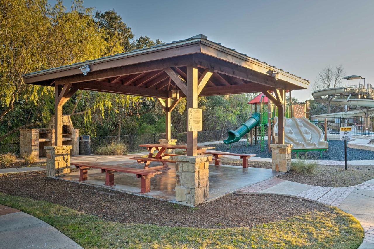 Holiday home Spacious - 5 Miles To Seaworld! *