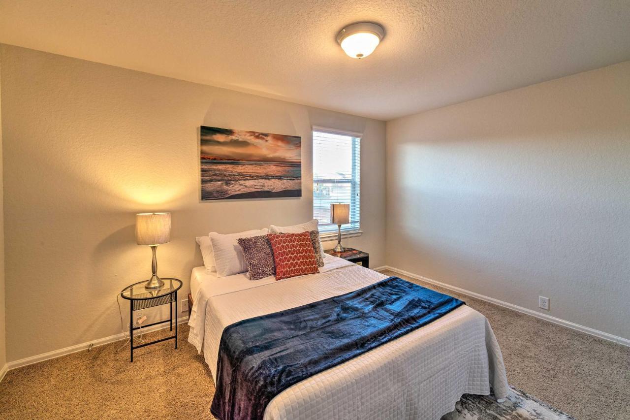 Holiday home Spacious - 5 Miles To Seaworld! *