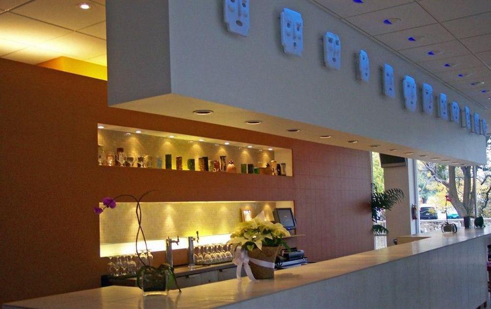Hotel El Tropicano Riverwalk