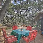 Unique Stay Tiny Everest San Antonio Home!