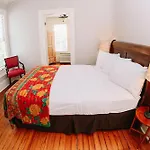 Inn On The Riverwalk