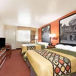 Super 8 By Wyndham San Antonio At I-10