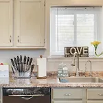 Dog-Friendly Live Oak Home With Hot Tub And Game Room!