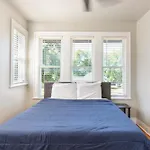 Luxurious 3 Bedroom Near Downtown And Convention Center