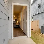 6 Mi To Lackland Afb Hot Tub, Pool And Game Room!