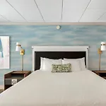 Riverwalk Plaza Hotel