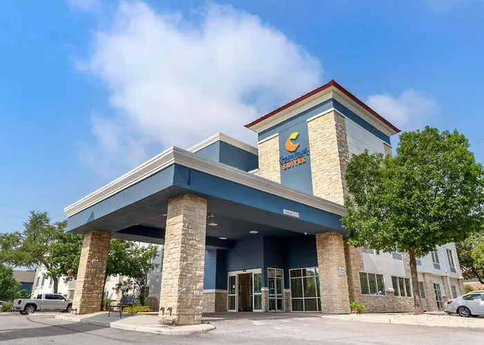 Comfort Suites Medical Center Near Six Flags