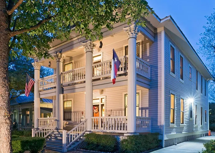Brackenridge House Bed And Breakfast