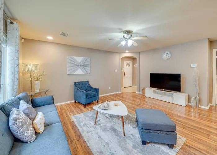 Stylish Family Home 3 Mi To Seaworld San Antonio!