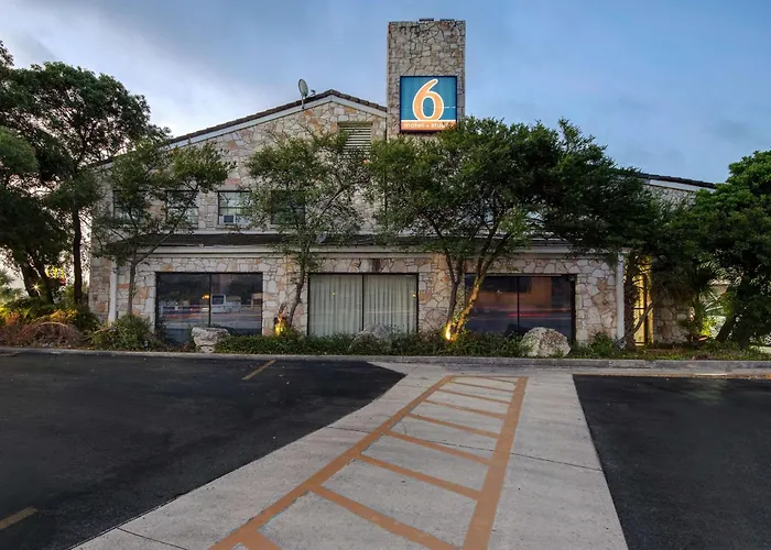 Motel 6-San Antonio, Tx - Northwest Medical Center