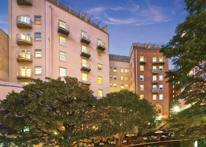 Club Wyndham Riverside Suites