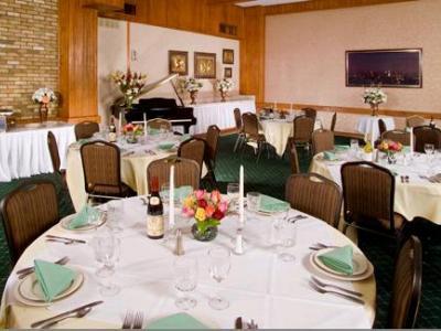 Riverwalk Plaza Hotel 3*