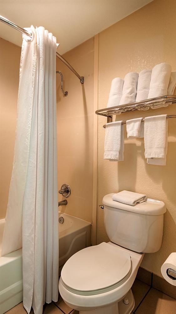 Western Garden Hotel 3*