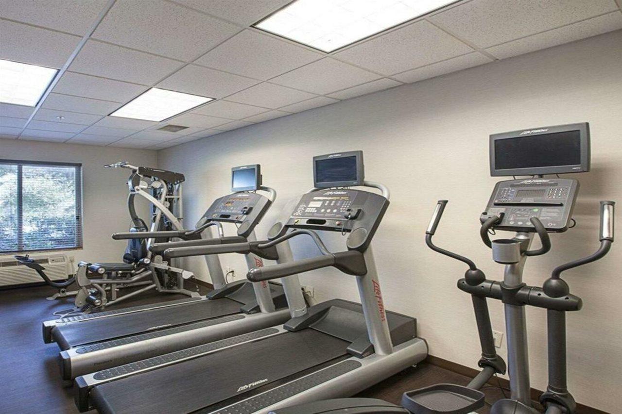 Comfort Medical Center Near Six Flags Hotel 3*