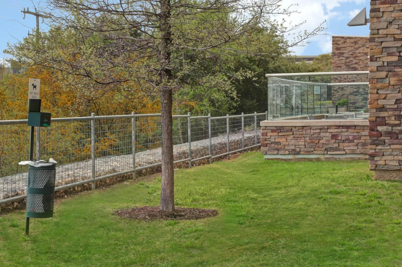 Hotel Hyatt Place North Stone Oak 3*