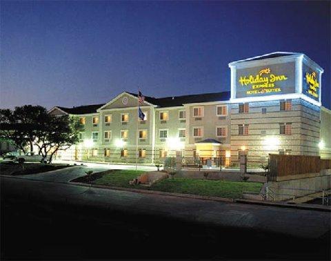 Quality & Airport North - Stone Oak 3*