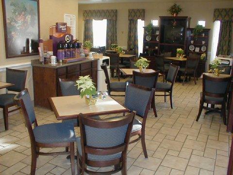 Quality & Airport North - Stone Oak Hotel