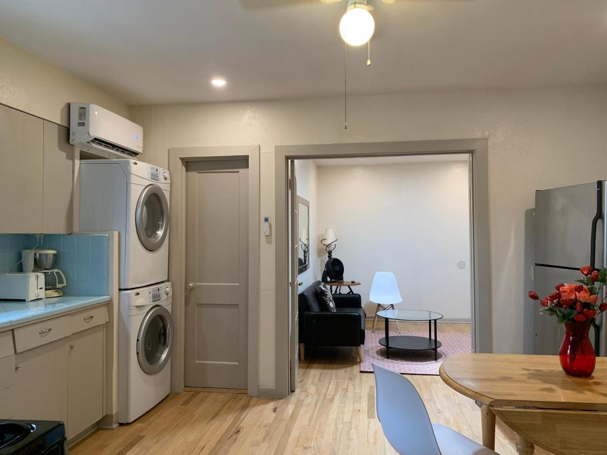 125-#4 Downtown Cozy Upstairs One Bedroom San Antonio