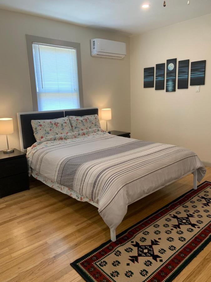 125-#4 Downtown Cozy Upstairs One Bedroom * San Antonio