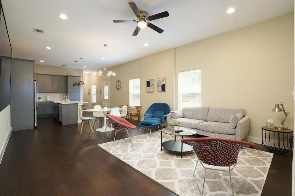 Spacious, Sleeps 6, St Phillips, King Bed