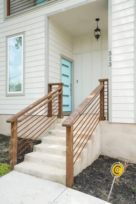 Spacious, Sleeps 6, St Phillips, King Bed