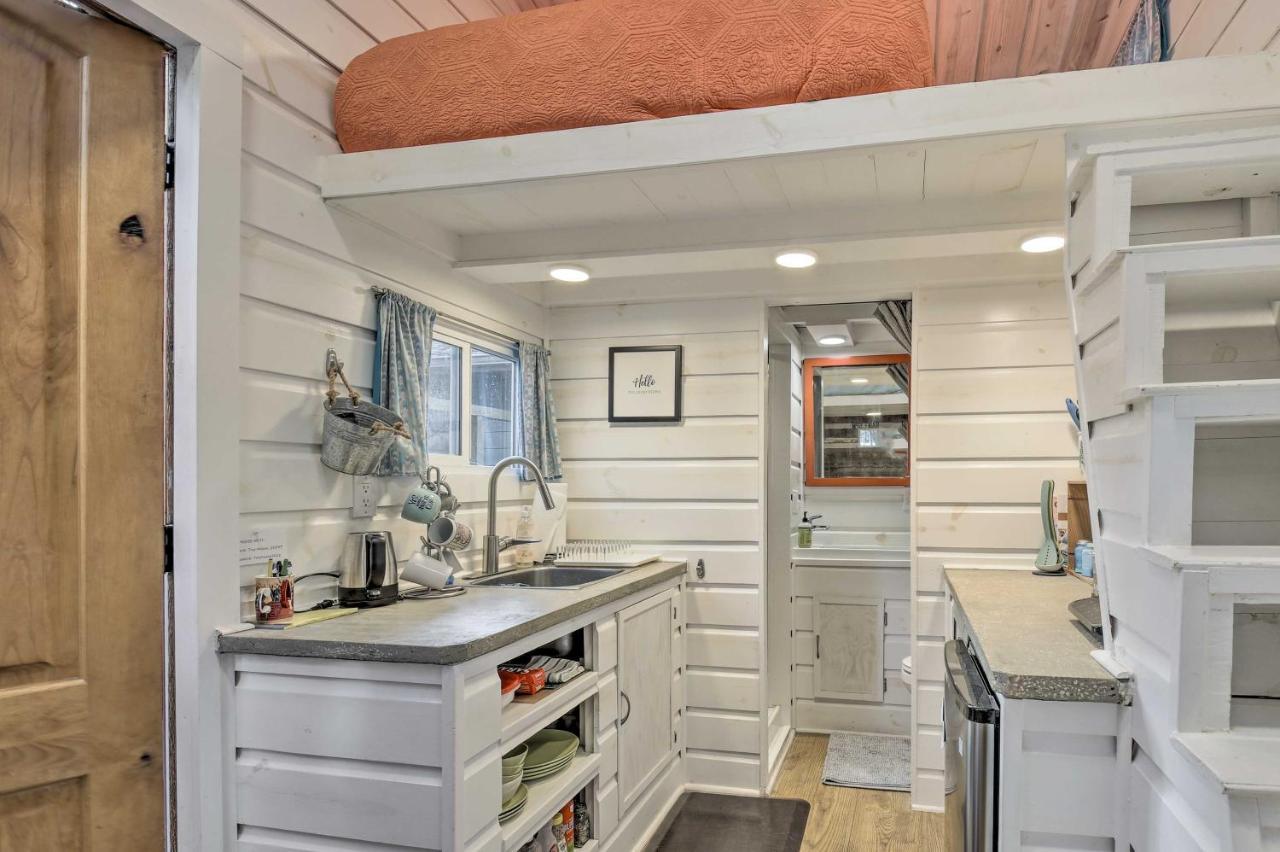 Unique Tiny Everest Home! Apartment