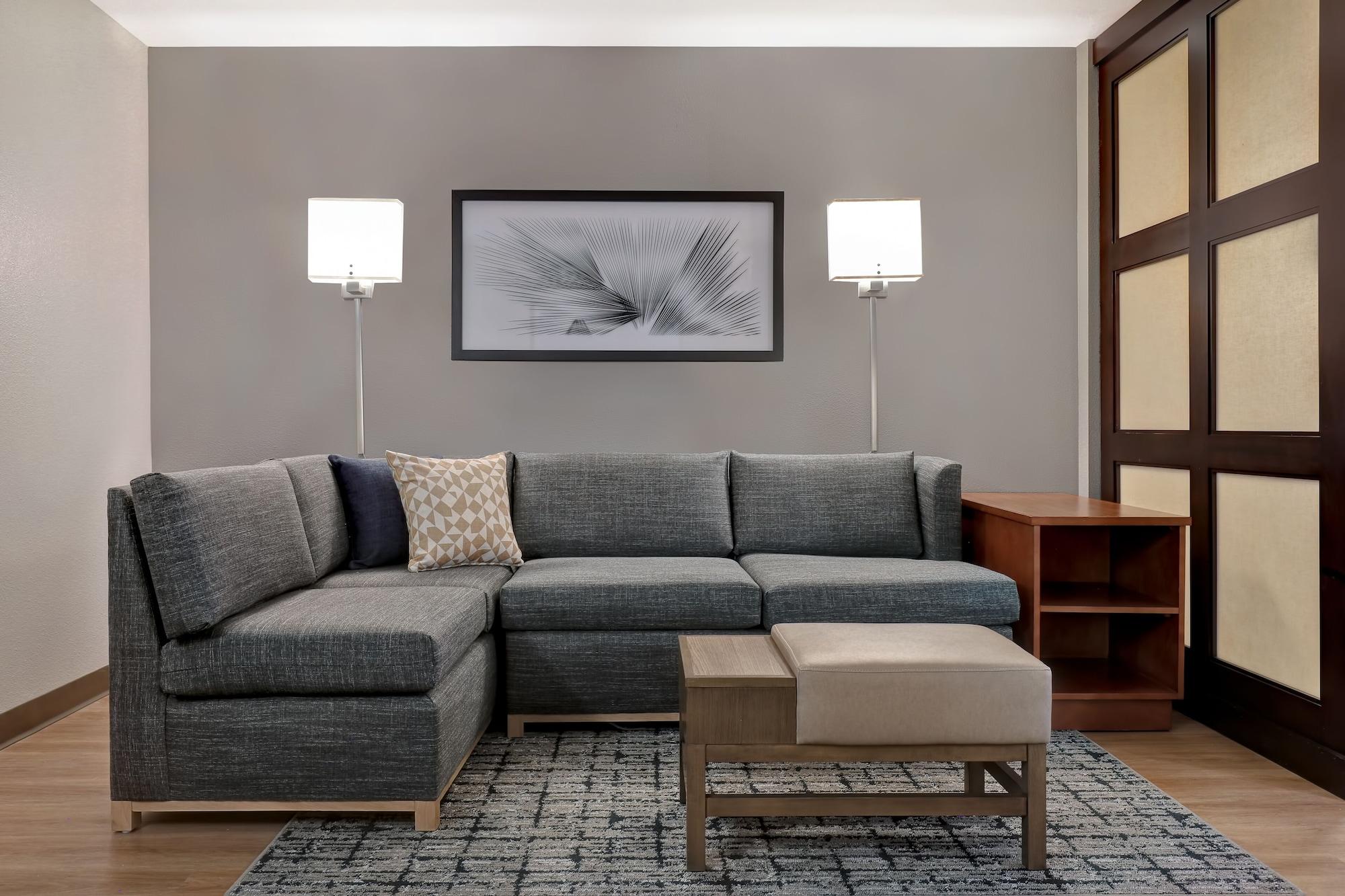 Hotel Hyatt Place North Stone Oak 3*