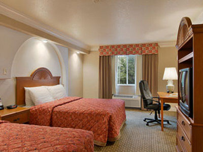 Days By Wyndham Airport Hotel