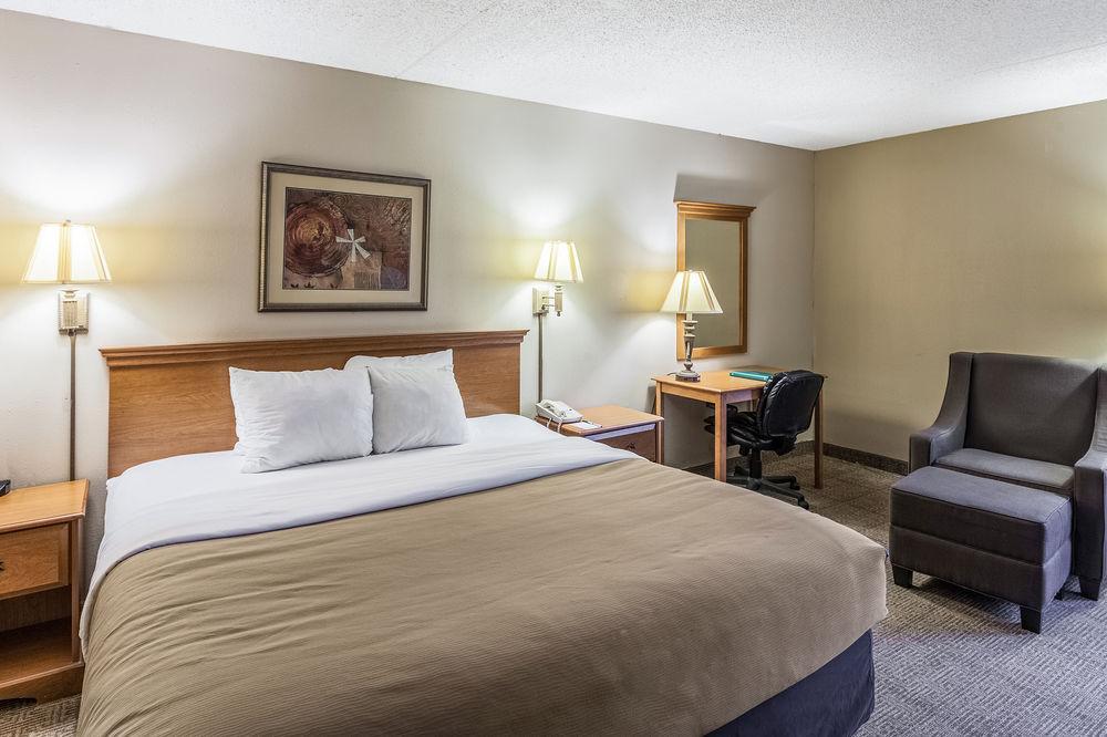 Spark By Hilton Northwest Near Six Flags
