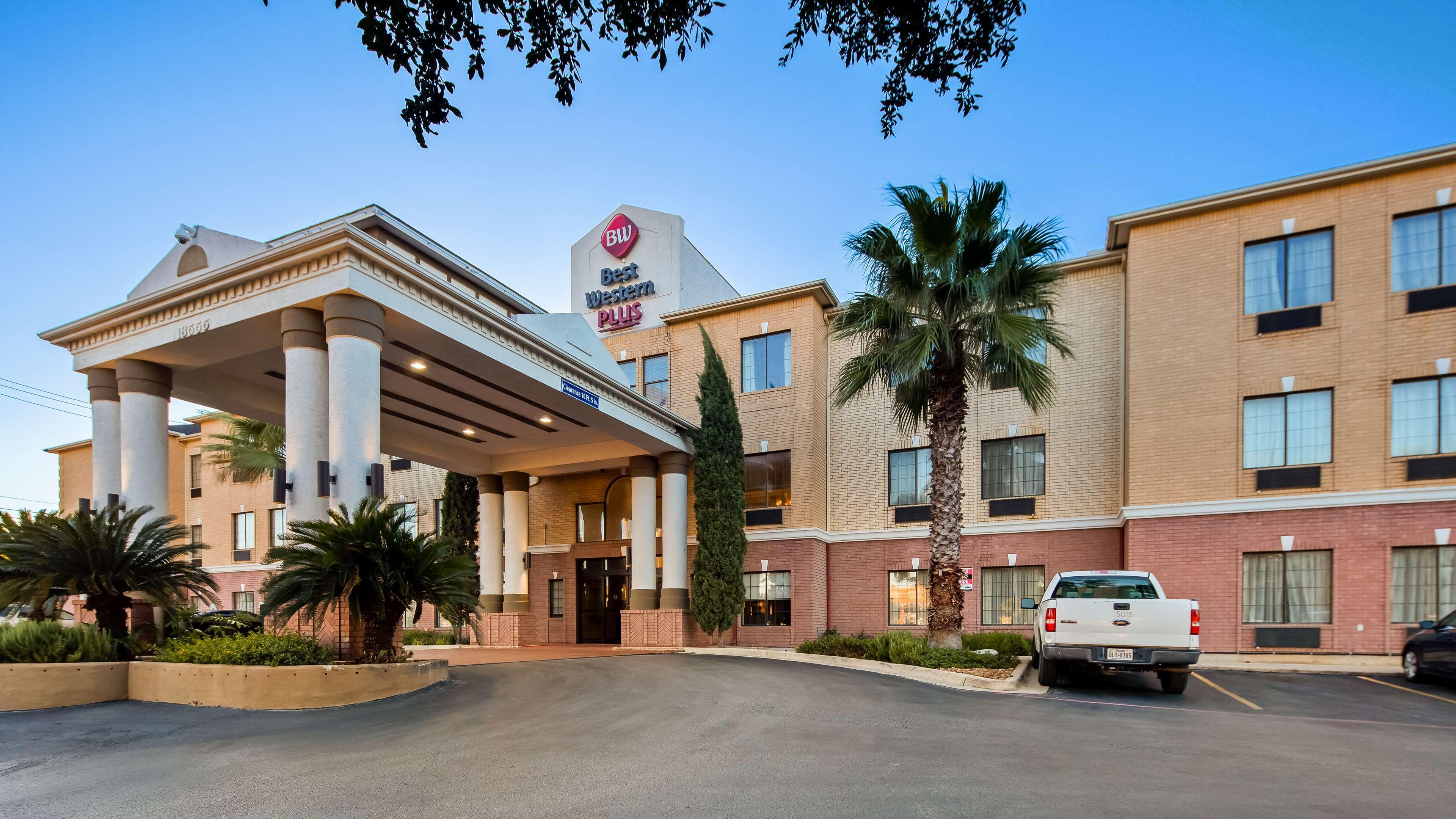 Western Hill Country - 3*