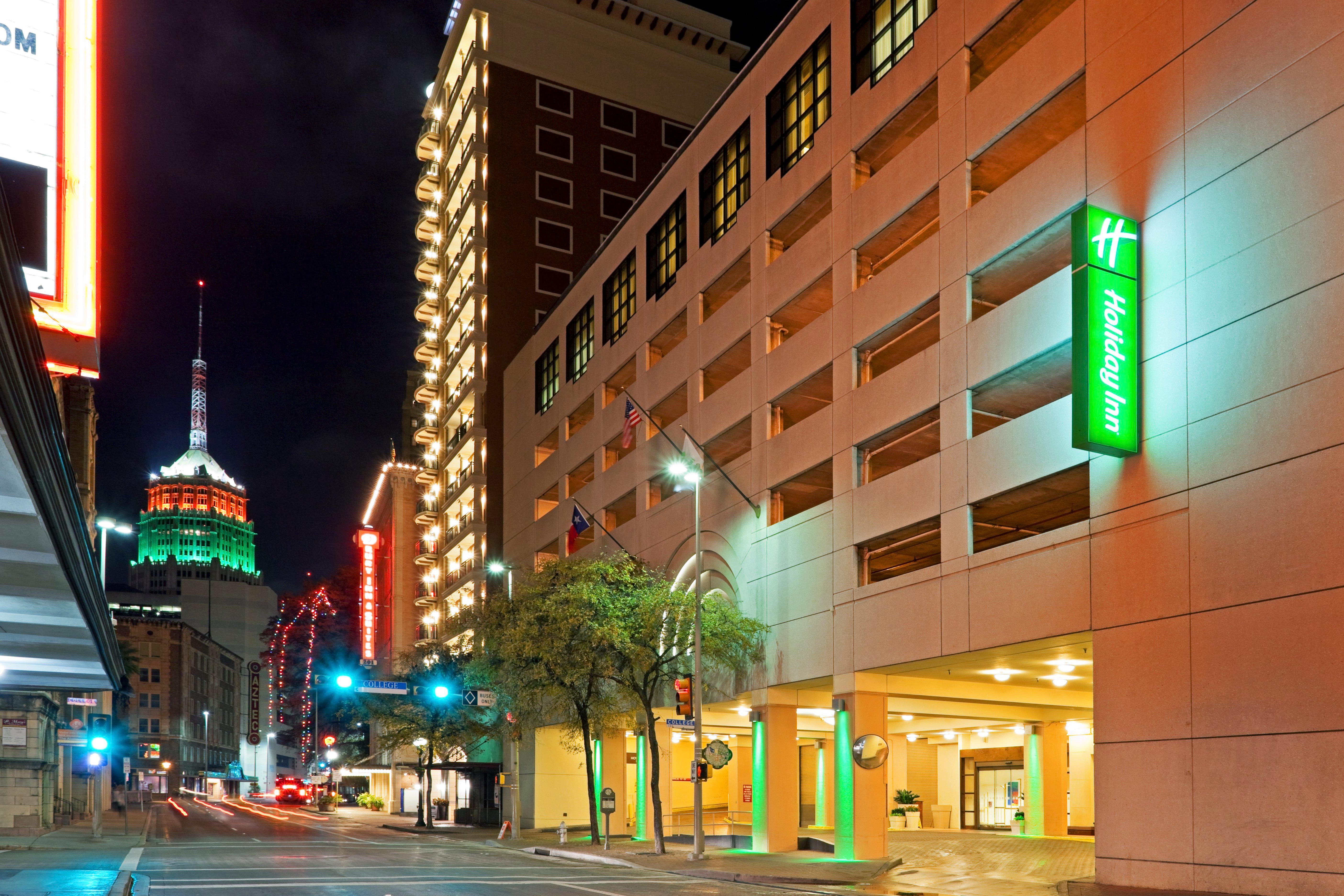 San Antonio-riverwalk By Ihg 3*
