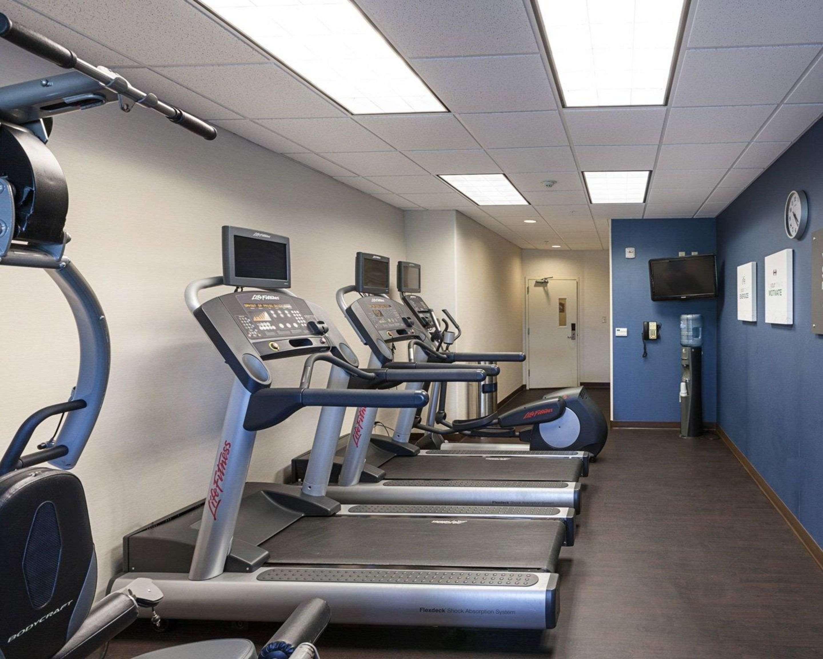 Comfort Medical Center Near Six Flags Hotel 3*
