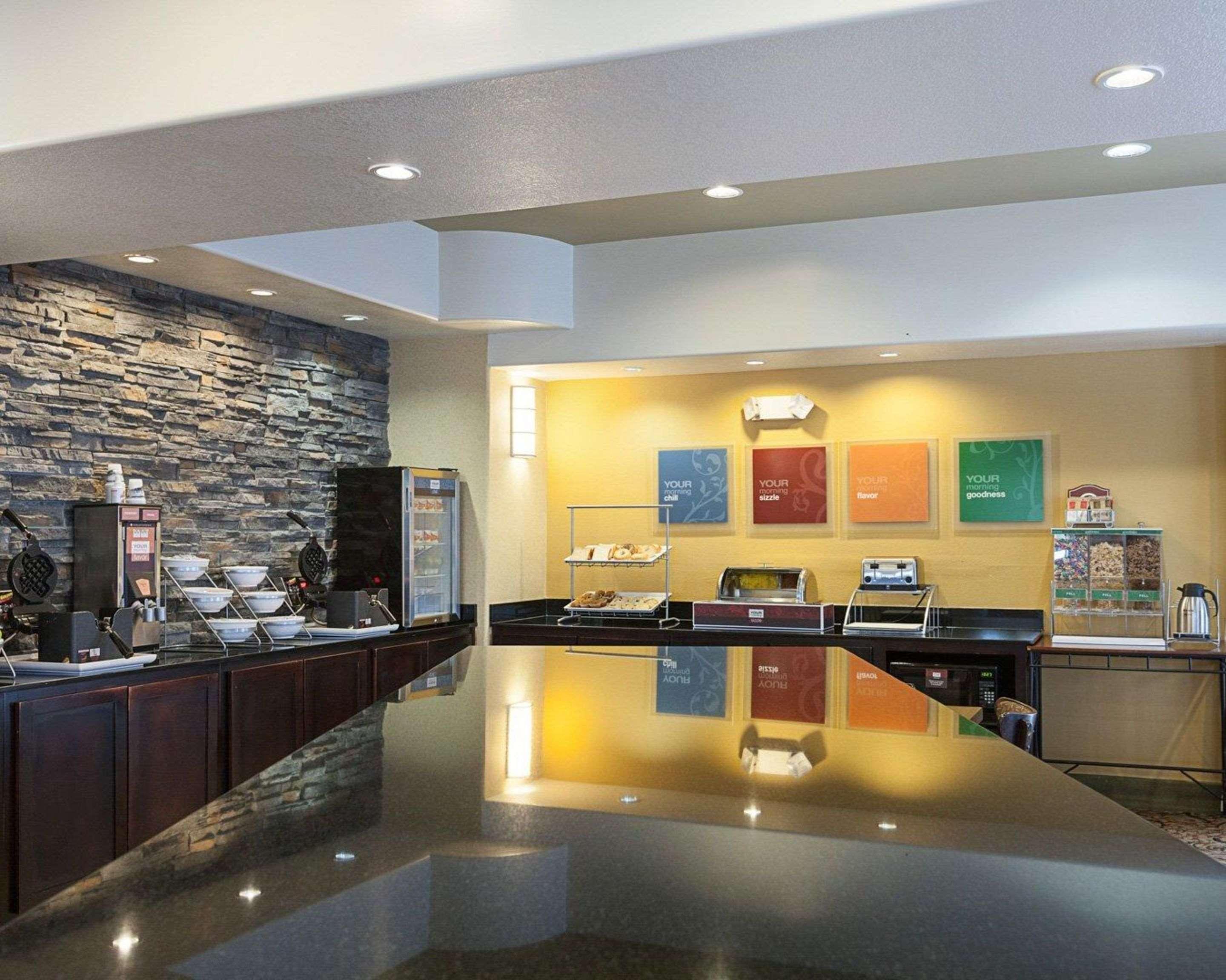 Comfort Medical Center Near Six Flags Hotel 3*