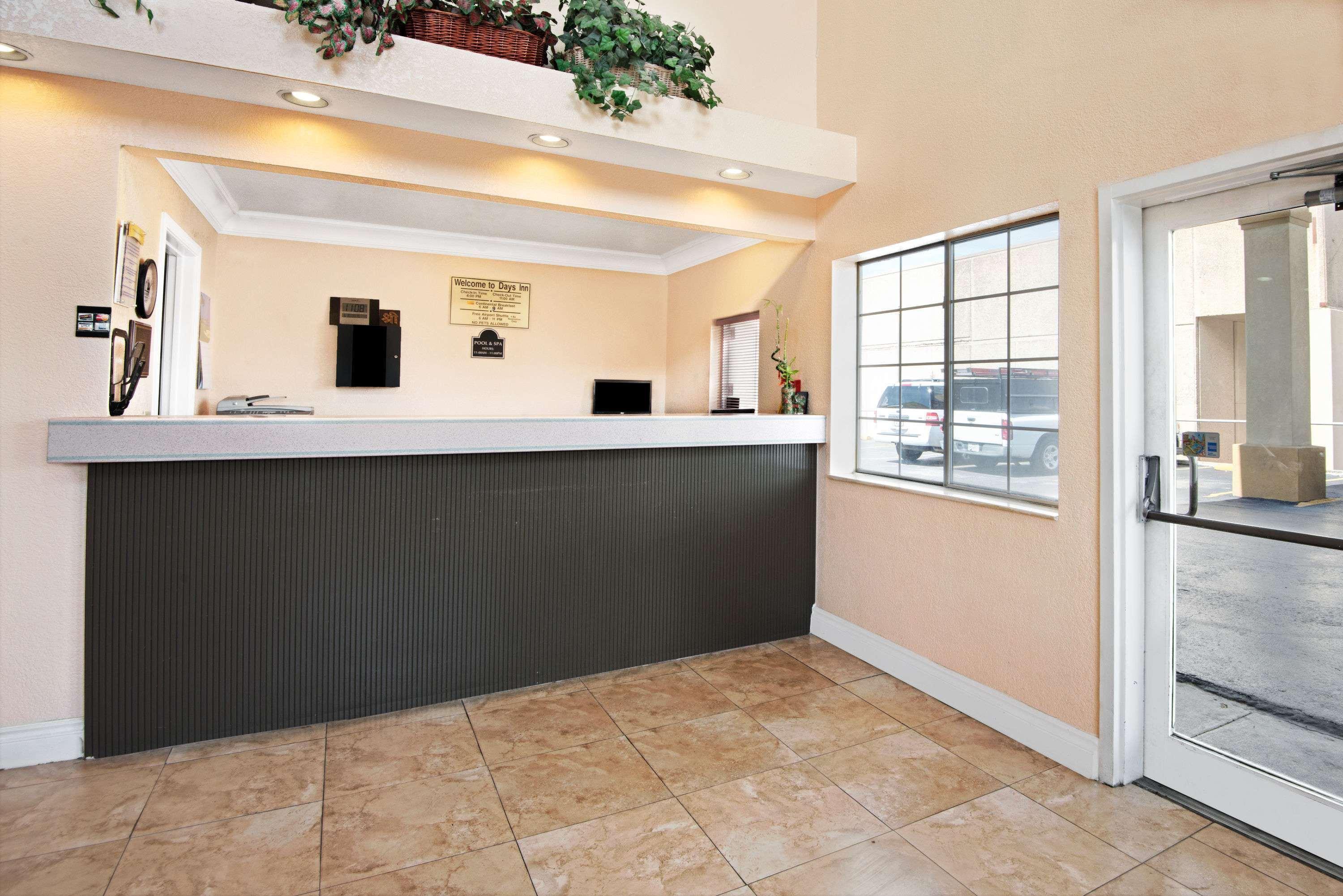 Days By Wyndham Airport 2* San Antonio