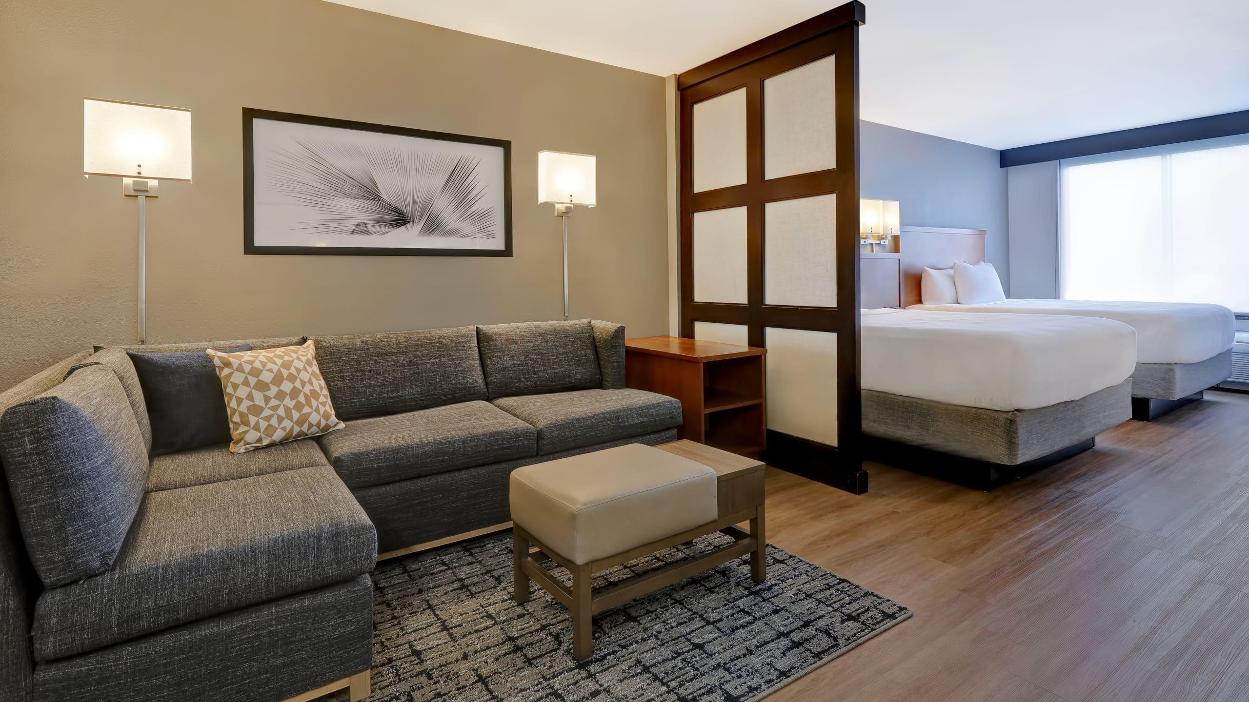 Hyatt Place North Stone Oak Hotel 3*