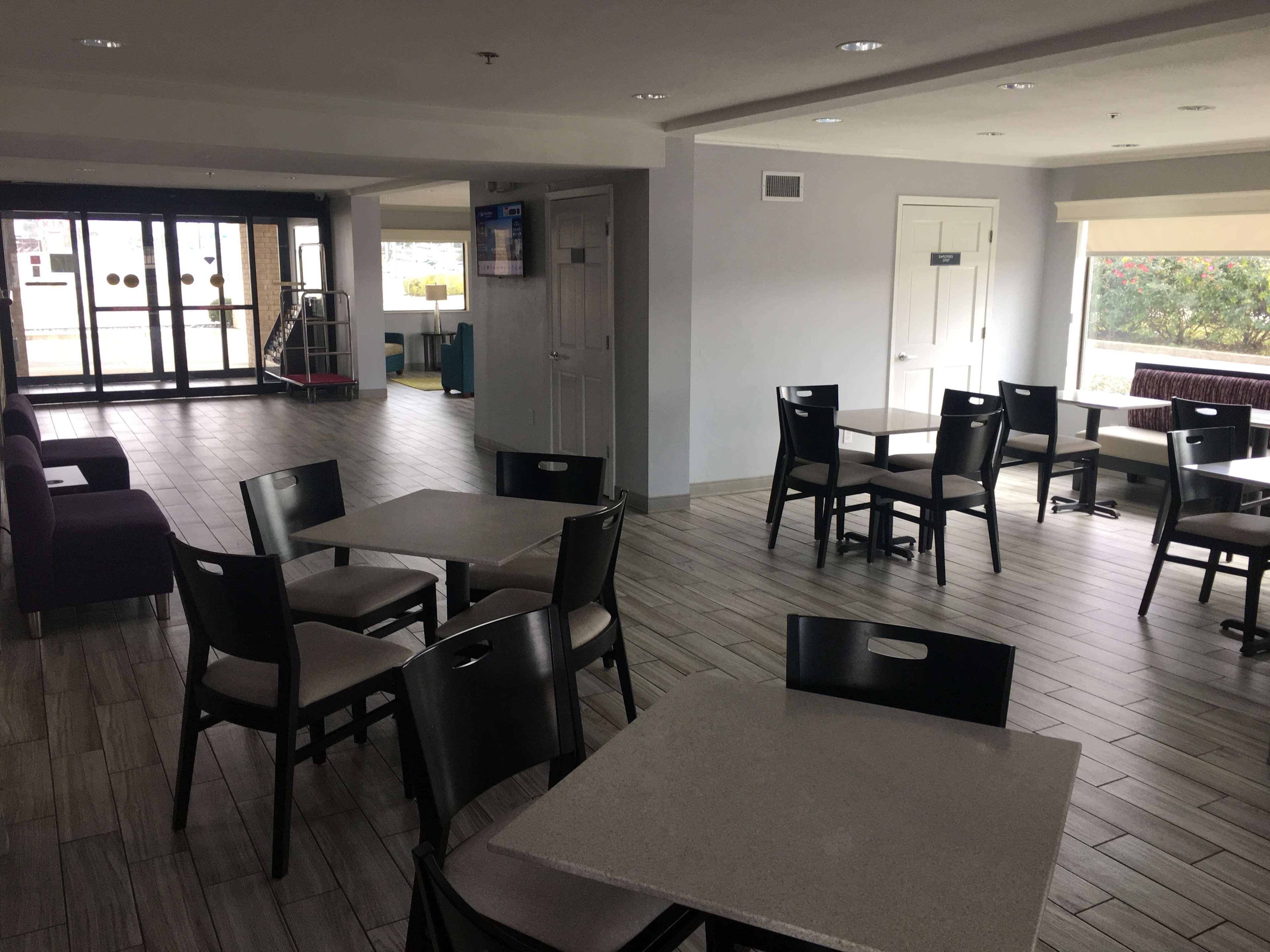 Western Garden Hotel 3*