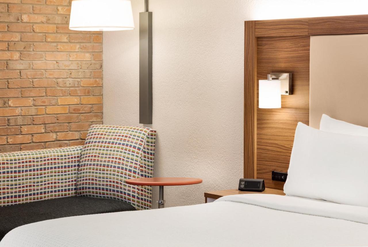Hotel Express - Airport By Ihg 3*