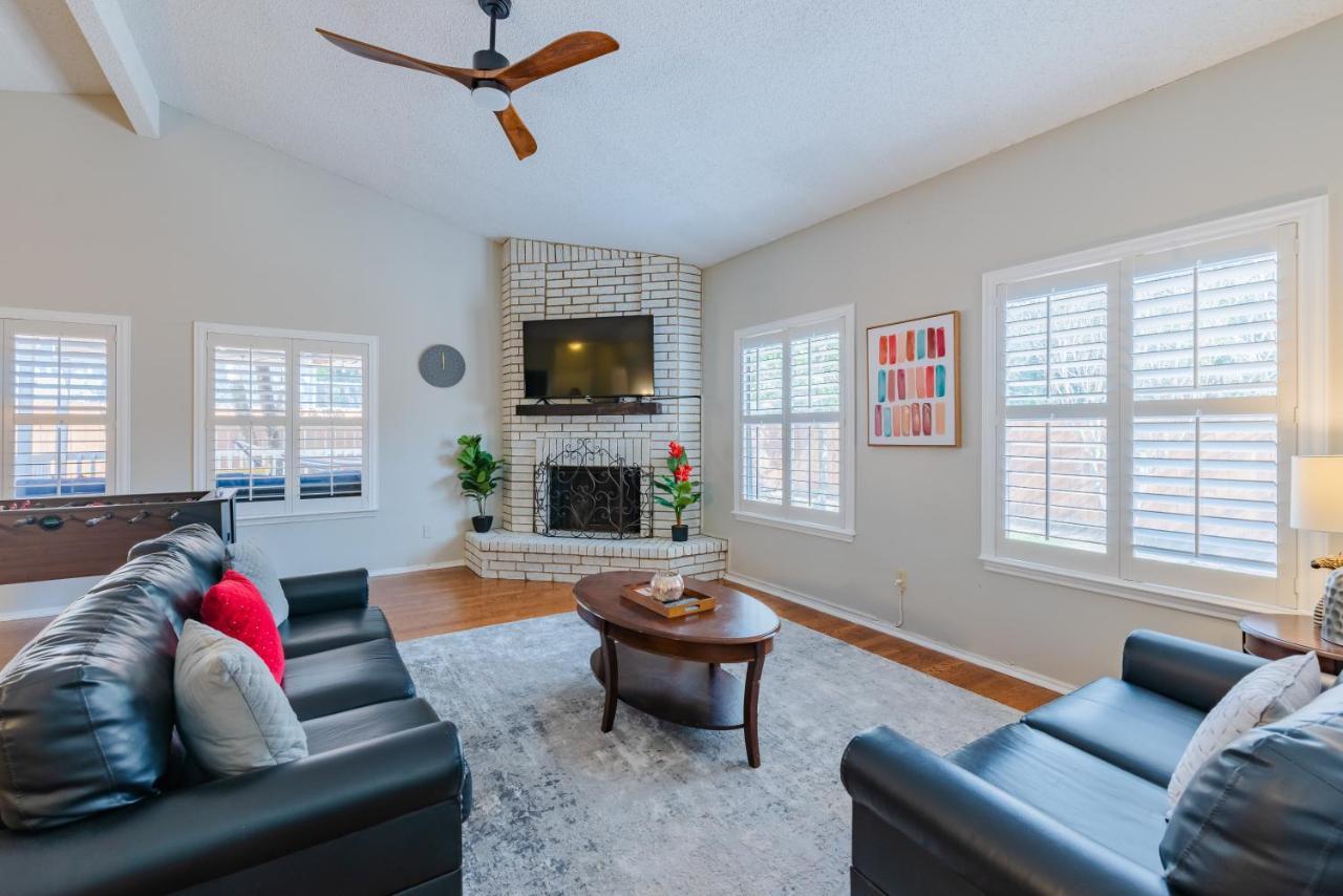 Beautiful House In An Upscale Neighborhood With Pool, Private Patio & Bbq Holiday home