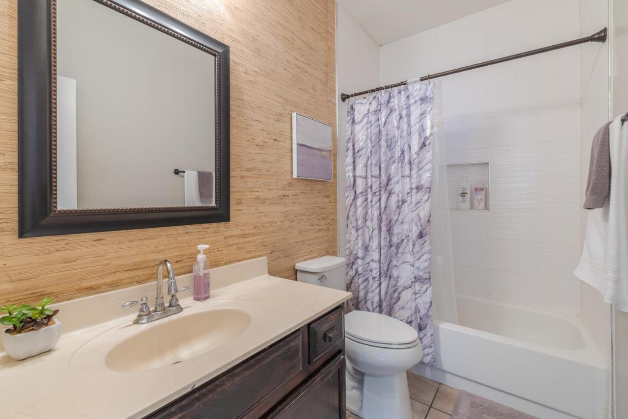 Holiday home Beautiful House In An Upscale Neighborhood With Pool, Private Patio & Bbq