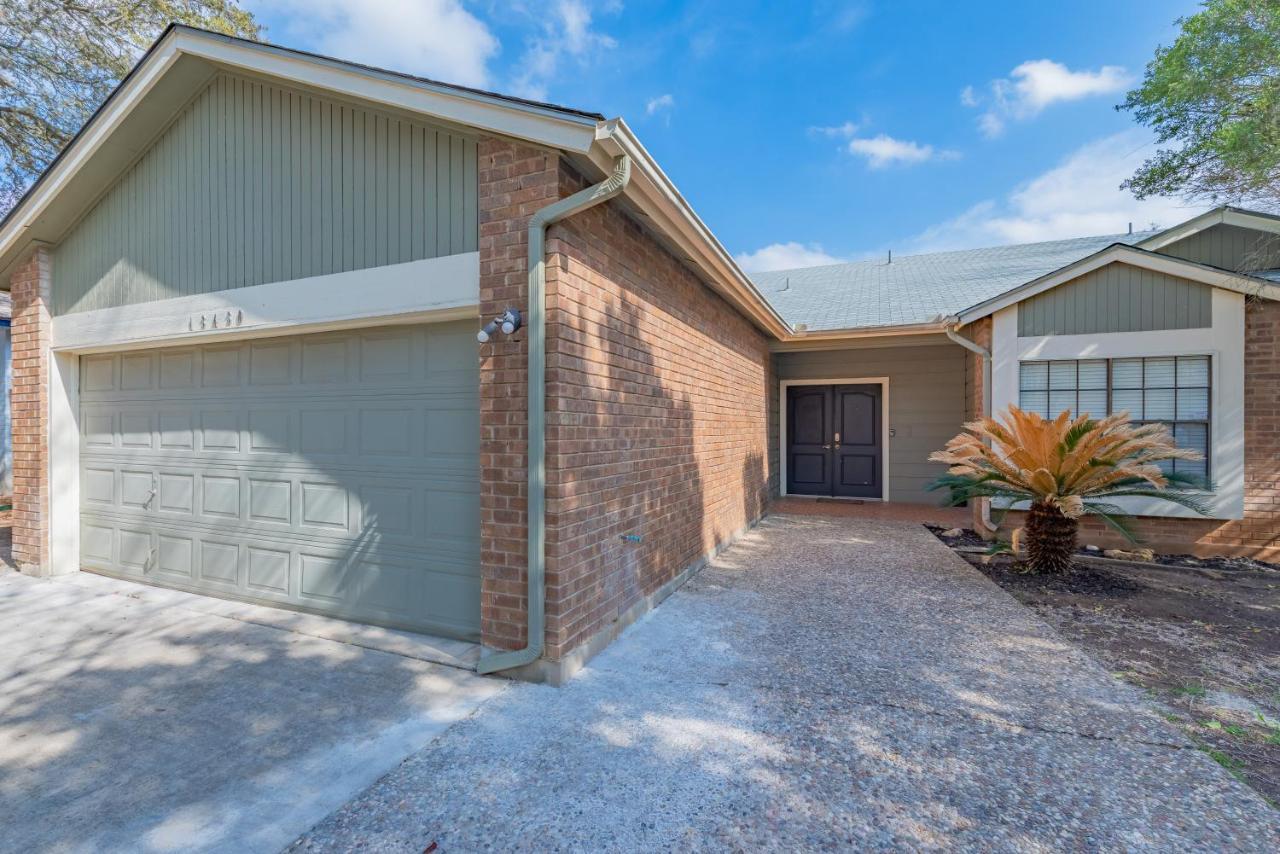 Beautiful House In An Upscale Neighborhood With Pool, Private Patio & Bbq San Antonio