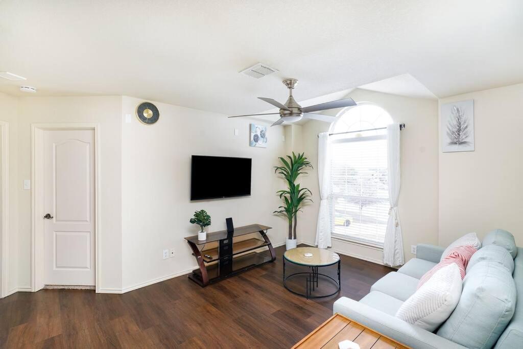 Exquisite Luxury Near Sea World, San Antonio