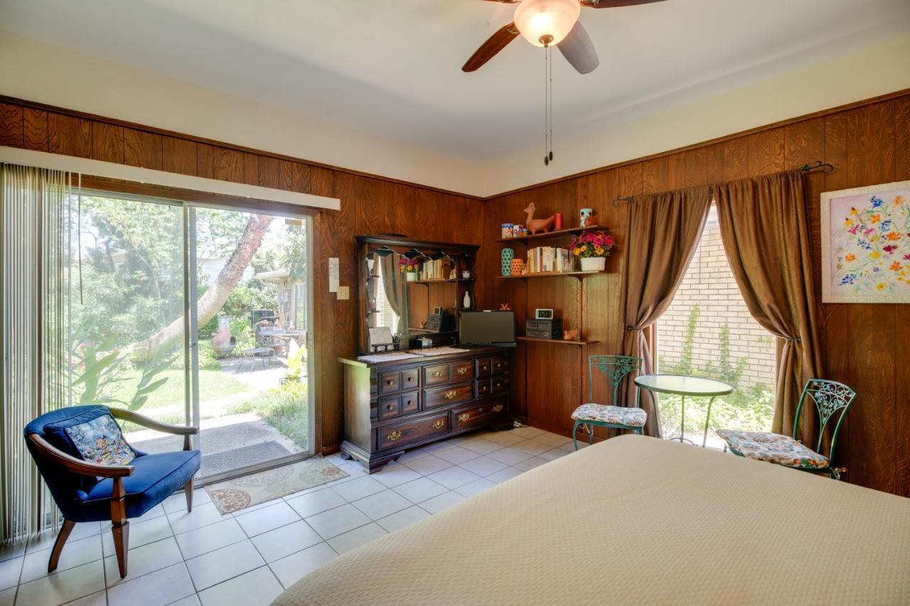 Spacious About 5 Mi To Downtown!