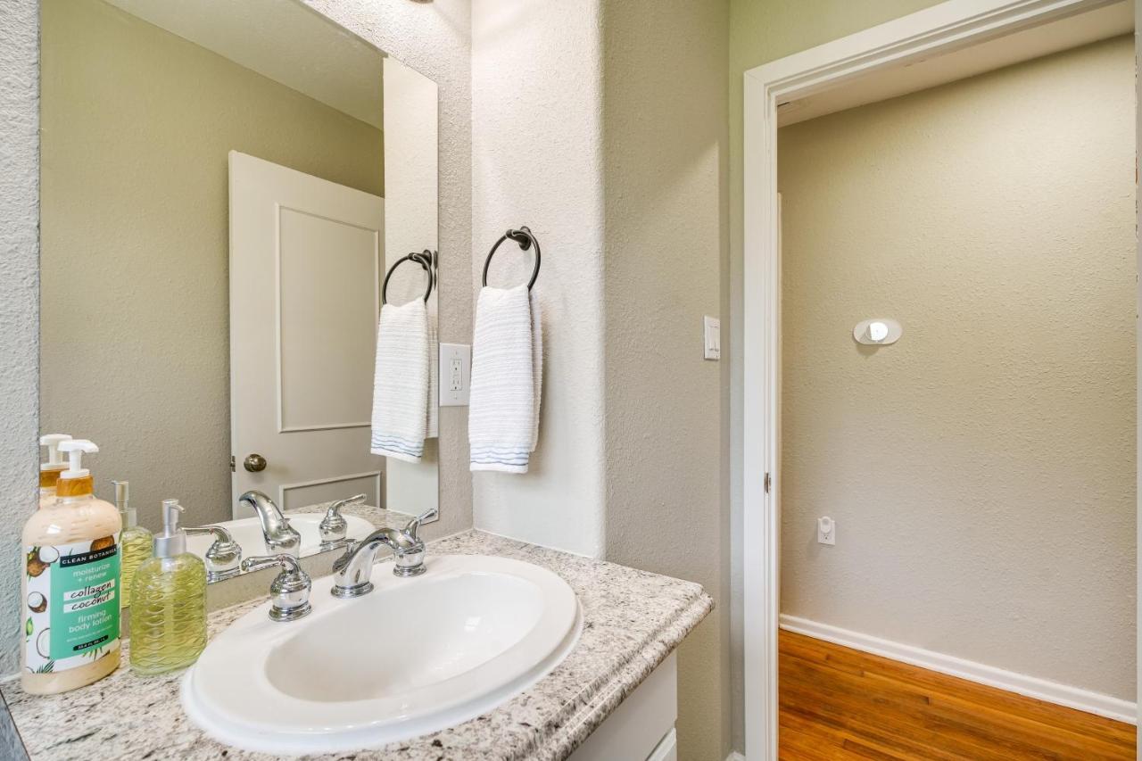 Pet-friendly With Spacious Yard! Holiday home San Antonio