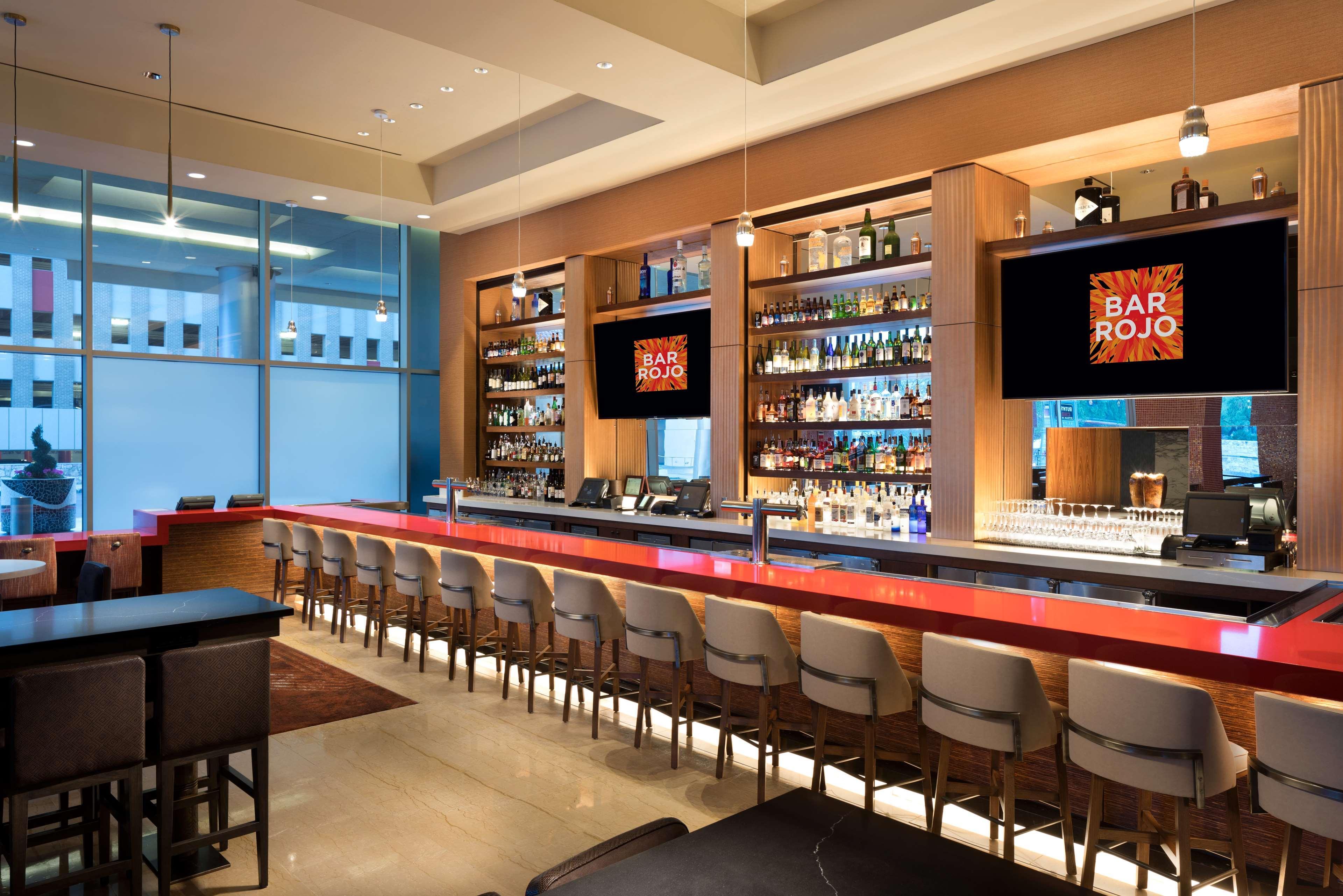 Hotel Grand Hyatt River Walk 4*