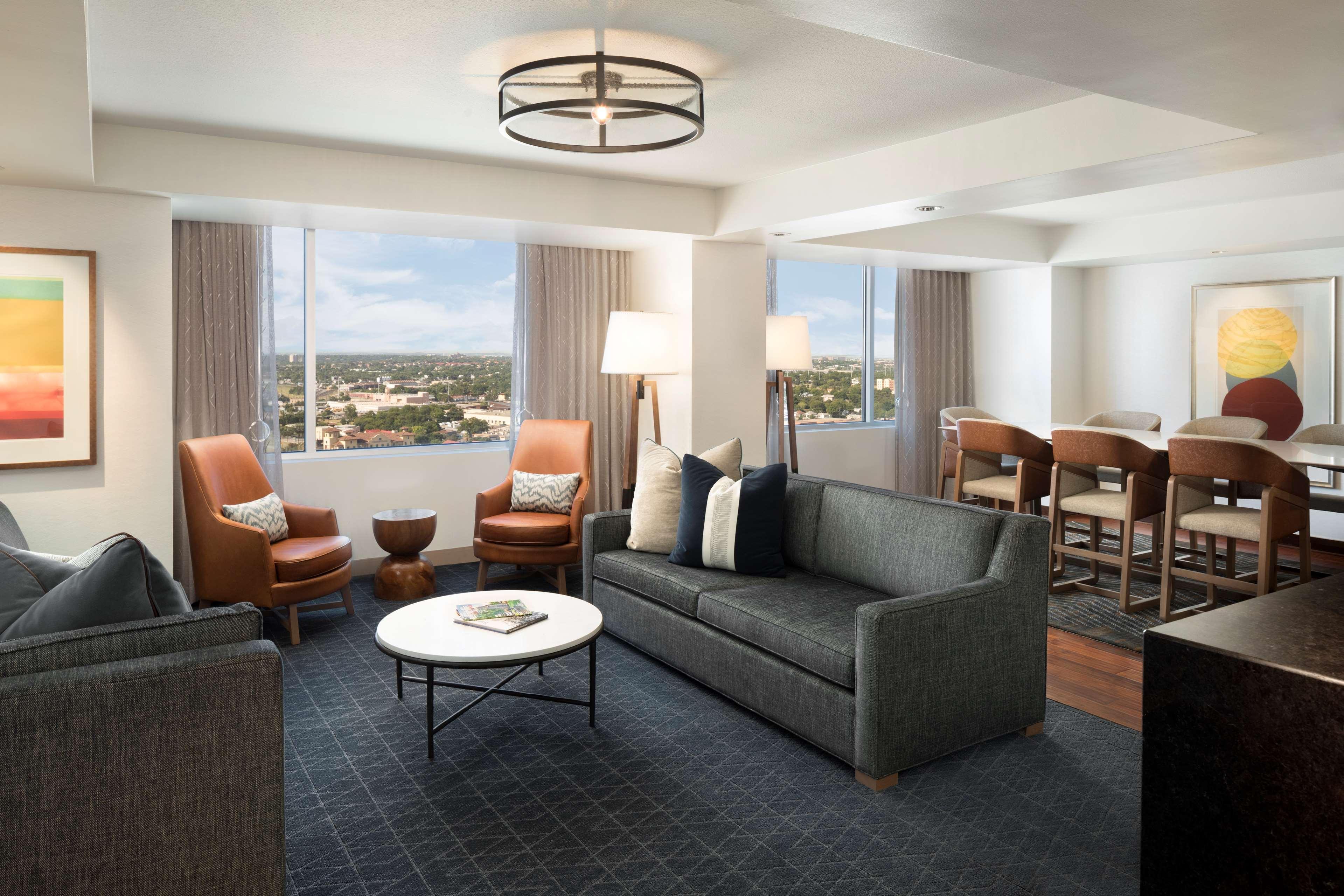 Grand Hyatt River Walk 4*