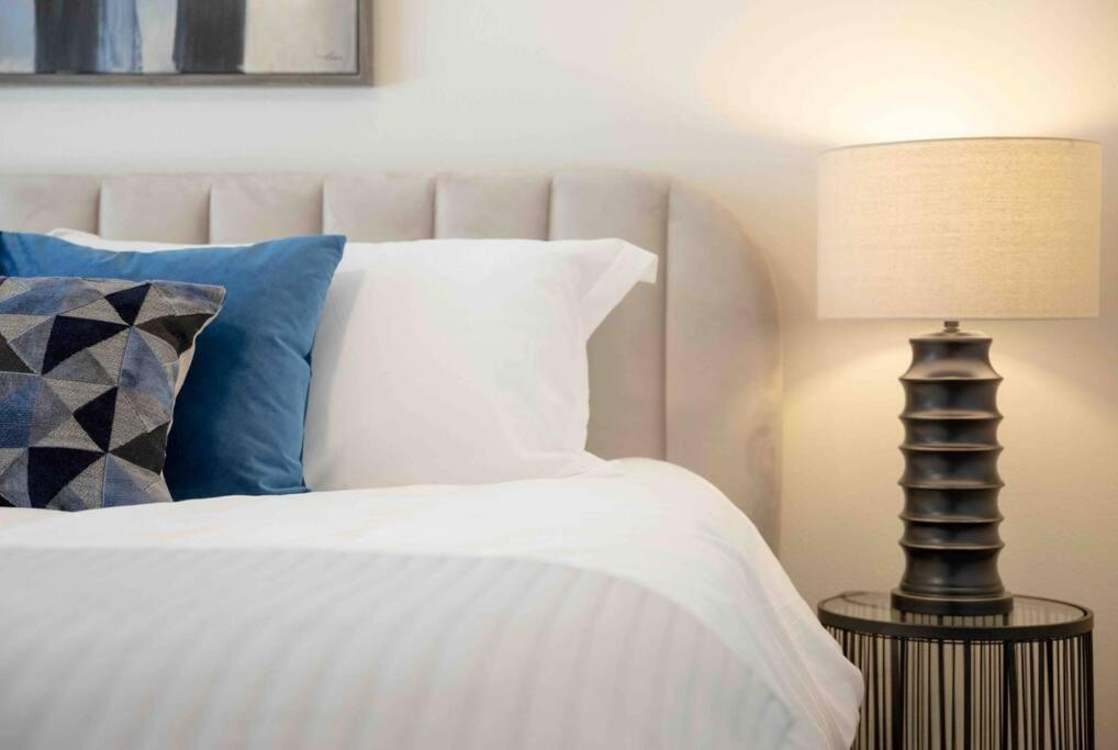 New Lone Star Retreat Remodeled Downtown Holiday home *