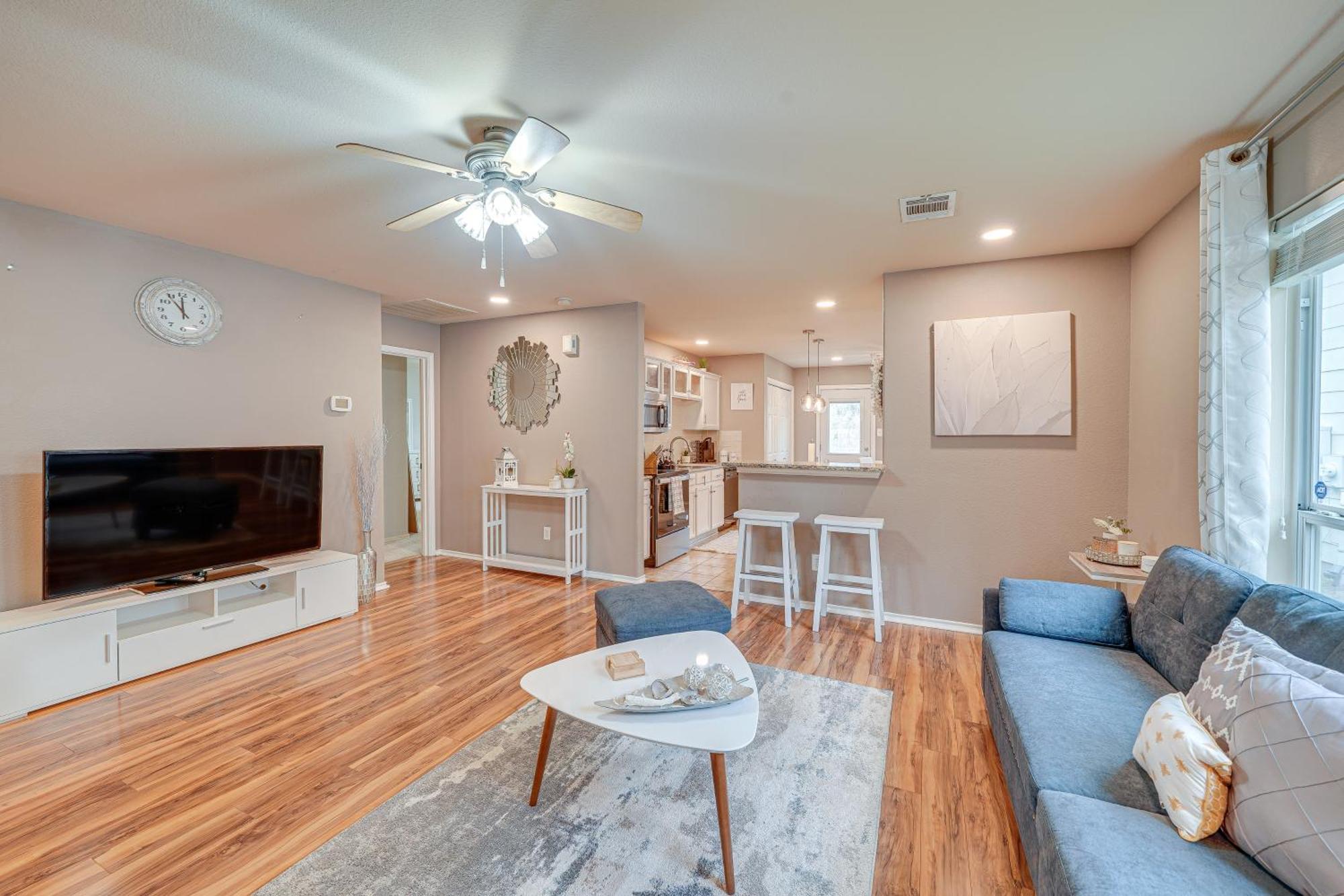 Stylish Family 3 Mi To Seaworld San Antonio! Holiday home *