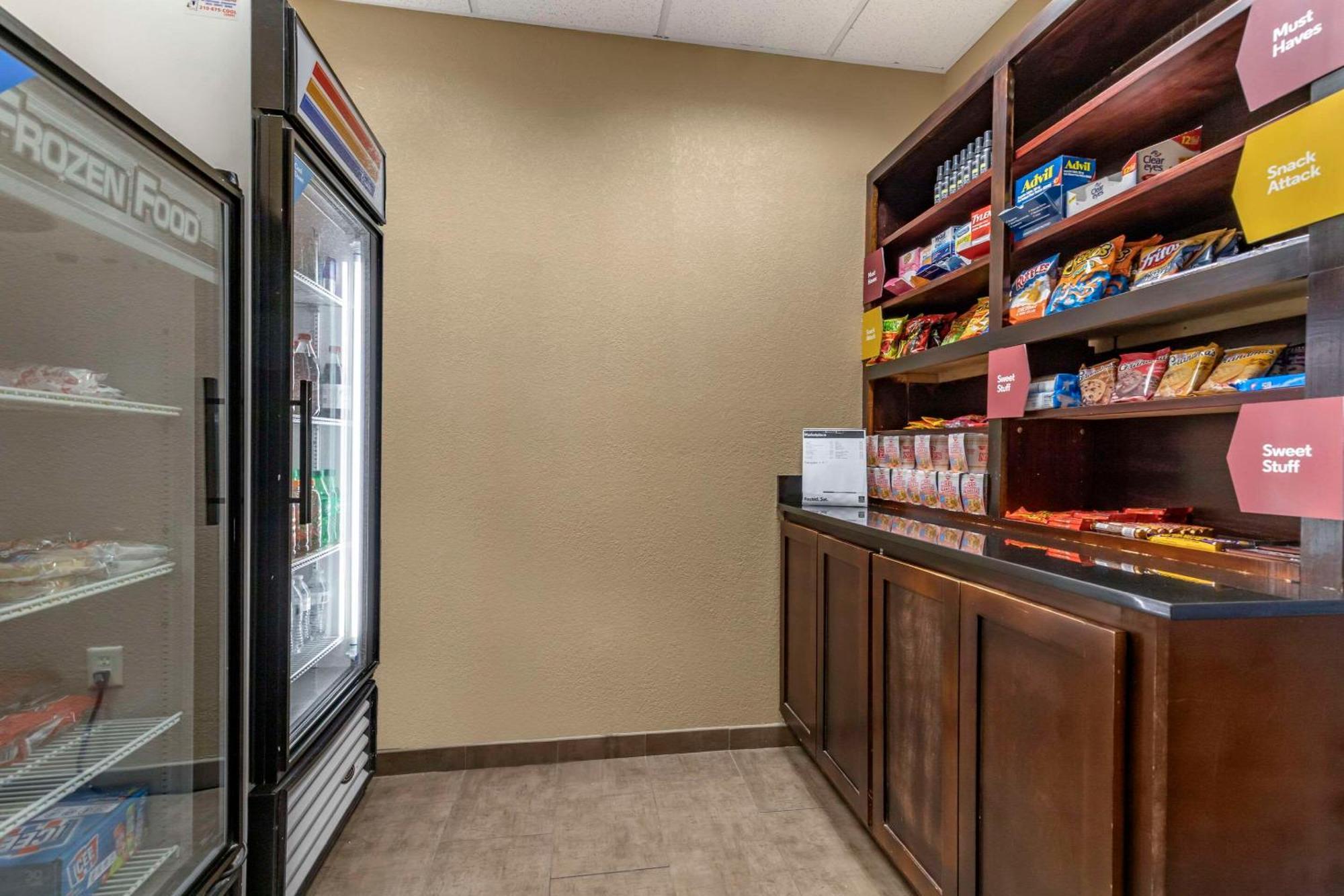 Comfort Medical Center Near Six Flags Hotel 3*